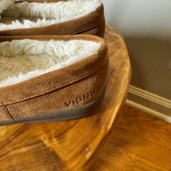 Vionic Lynez Toffee Suede Faux Fur Slippers Women's Size 7.5 New - Picture 10 of 12